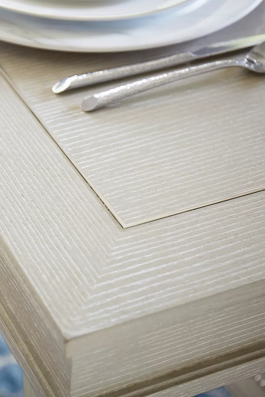 detailed shot of Hyde Park dining table